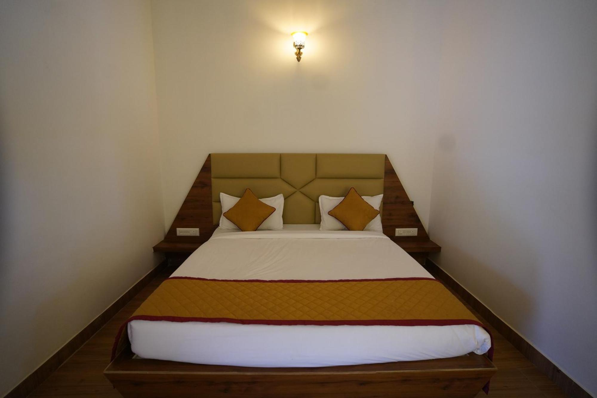 Q Mango Resort Rāmanagaram Exteriör bild