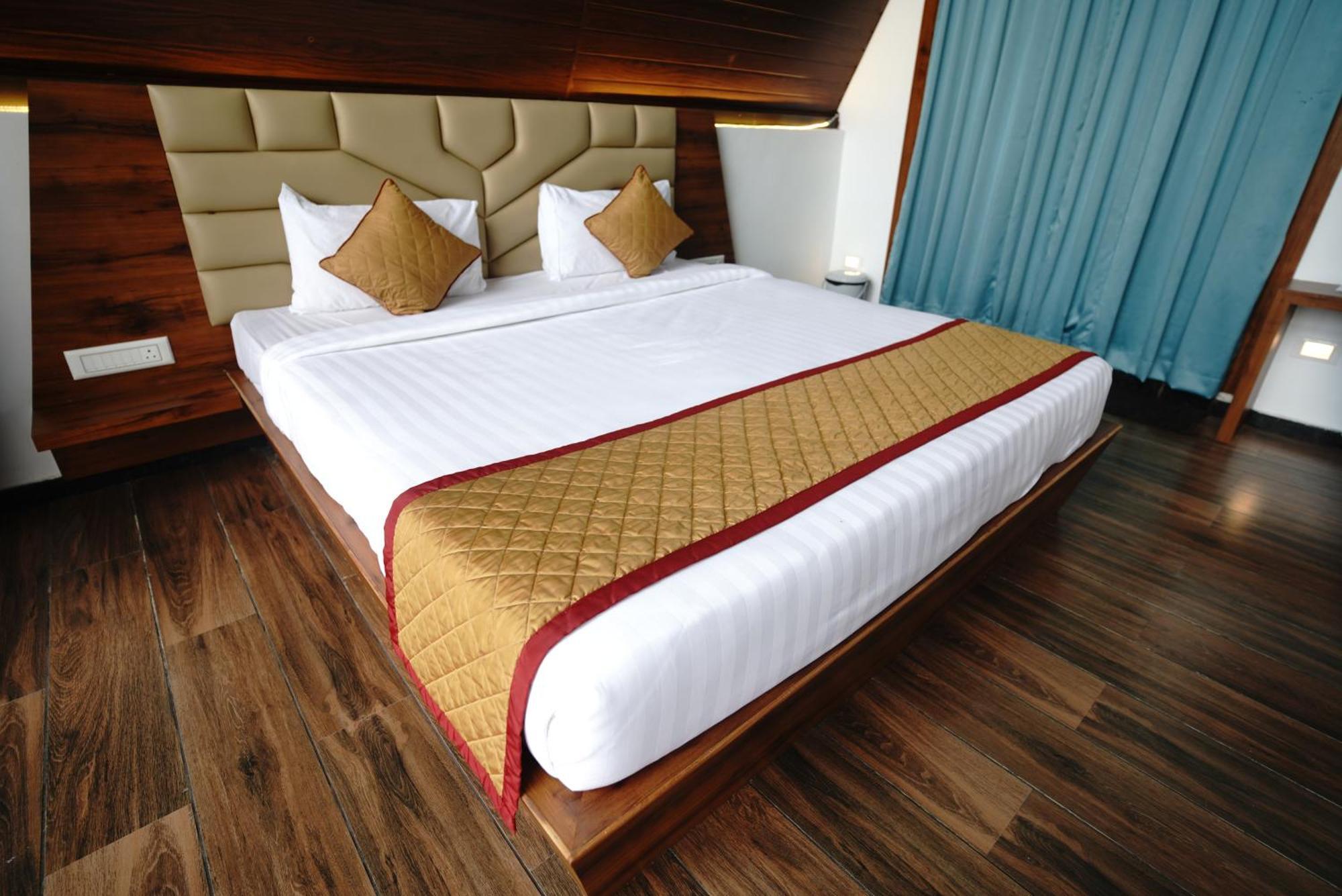 Q Mango Resort Rāmanagaram Exteriör bild